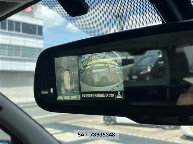 Nissan NV350 Caravan 2019-10 8648182-11