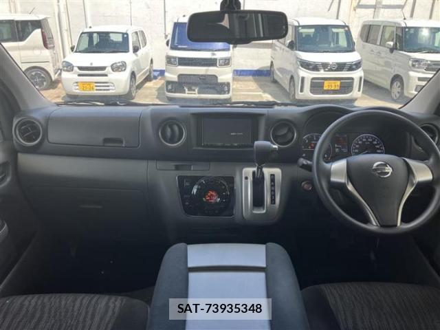 Nissan NV350 Caravan 2019-10 8648182-3
