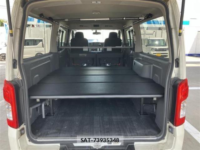 Nissan NV350 Caravan 2019-10 8648182-7