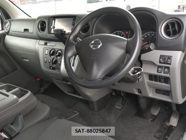Nissan NV350 Caravan 2020-06 8648719-2