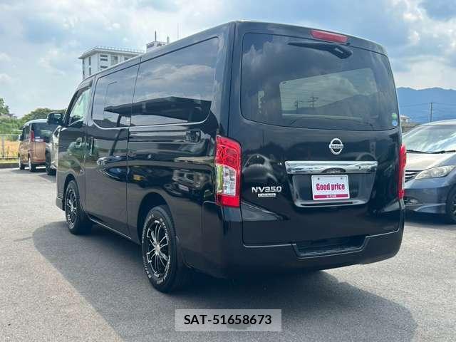Nissan NV350 Caravan 2017-08 8652278-3
