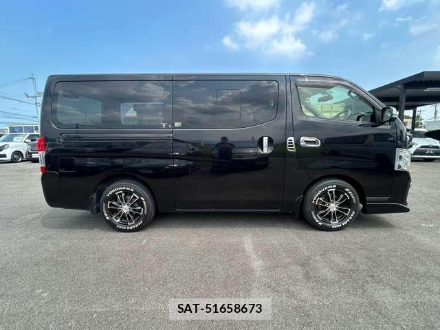 Nissan NV350 Caravan 2017-08 8652278-6