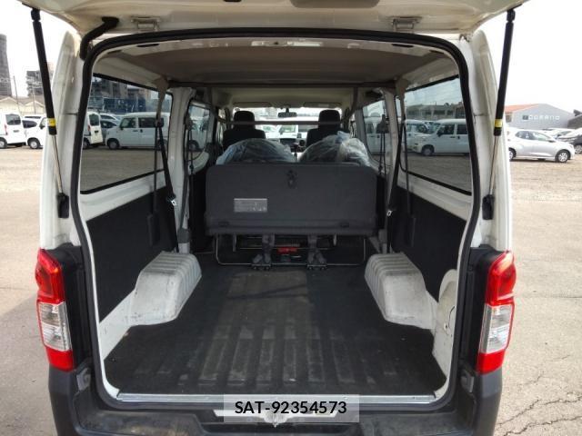 Nissan NV350 Caravan 2014-08 8653409-5
