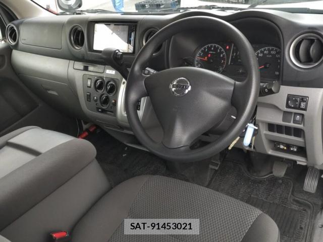 Nissan CARAVAN WAGON 2019-02 8648721-2