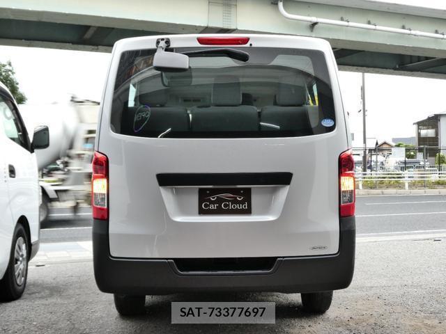 Nissan CARAVAN WAGON 2019-05 8652524-12