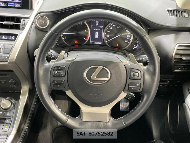 Lexus NX 2015-09 8646831-11