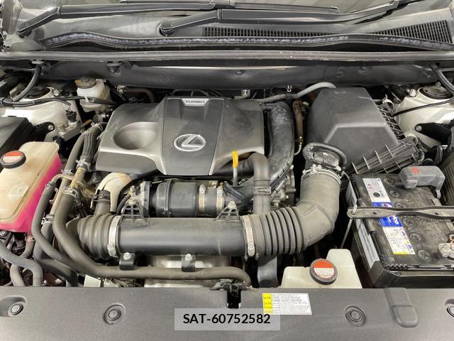 Lexus NX 2015-09 8646831-17