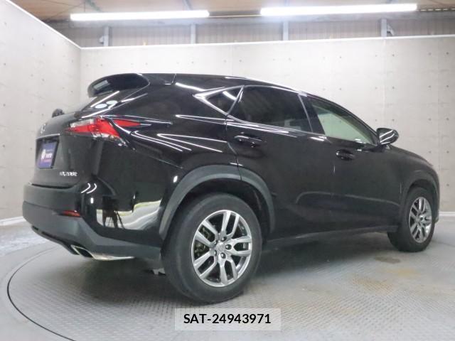 Lexus NX 2015-02 8647751-1