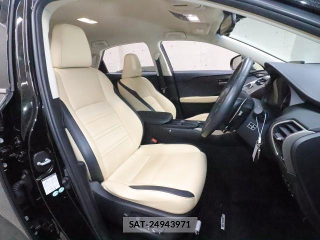 Lexus NX 2015-02 8647751-3