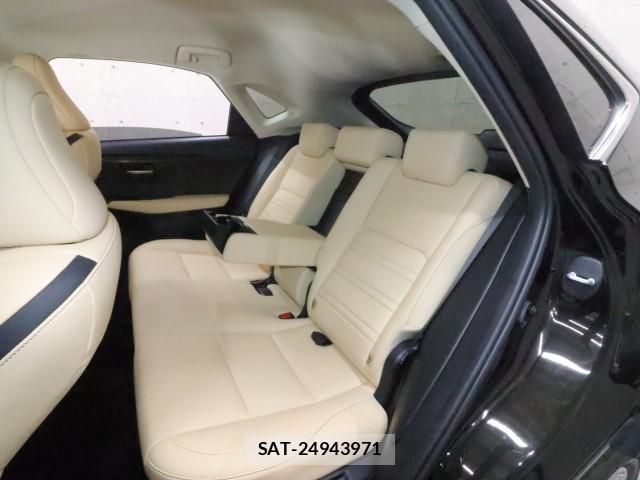 Lexus NX 2015-02 8647751-5