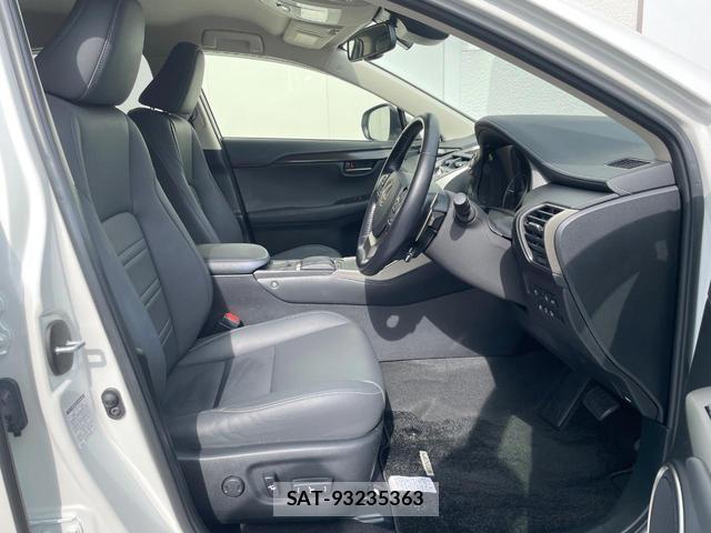 Lexus NX 2019-12 8647989-7