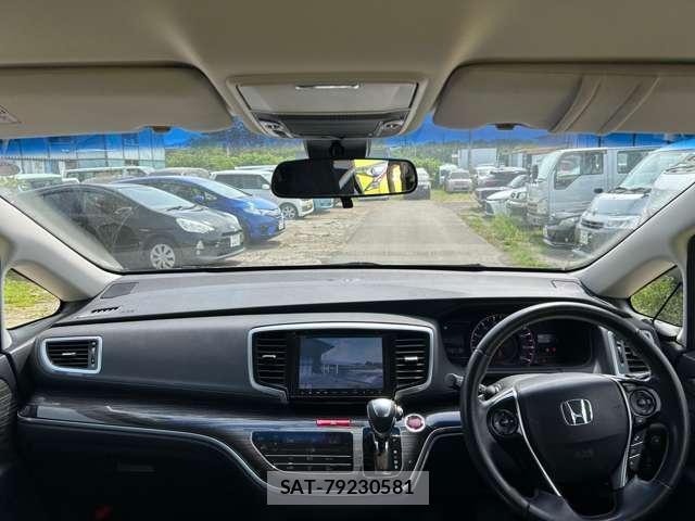 Honda ODYSSEY 2015-04 8651786-10