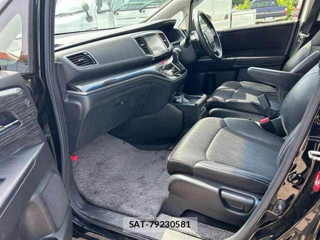 Honda ODYSSEY 2015-04 8651786-13