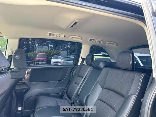 Honda ODYSSEY 2015-04 8651786-17