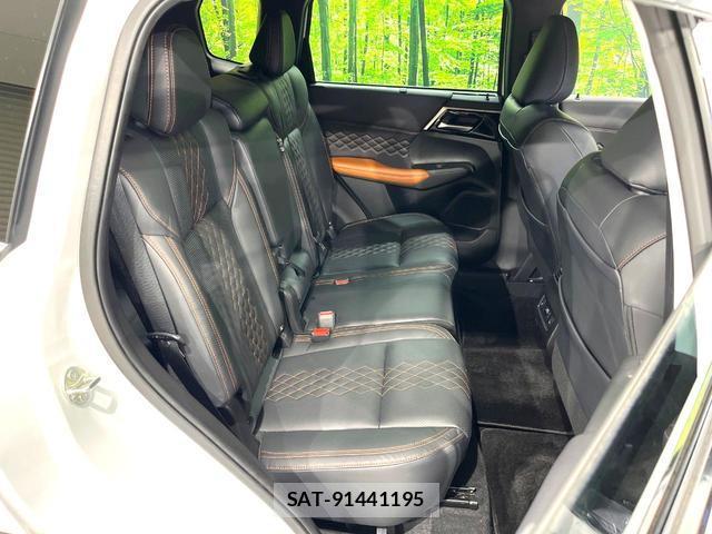 Mitsubishi OUTLANDER PHEV 2022-07 8646623-8