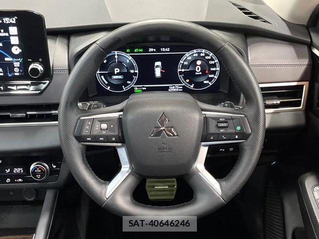Mitsubishi OUTLANDER PHEV 2024-01 8647299-10