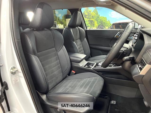 Mitsubishi OUTLANDER PHEV 2024-01 8647299-7