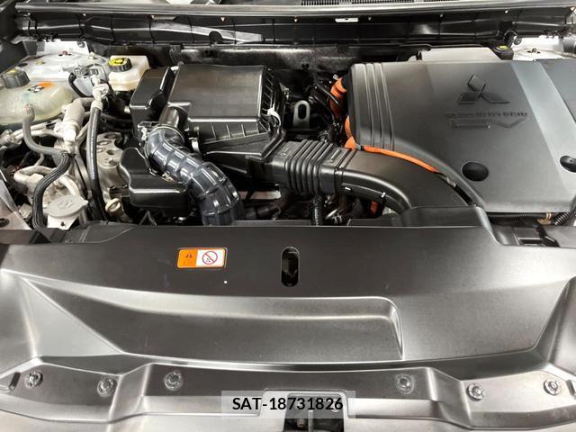 Mitsubishi OUTLANDER PHEV 2022-10 8647300-17