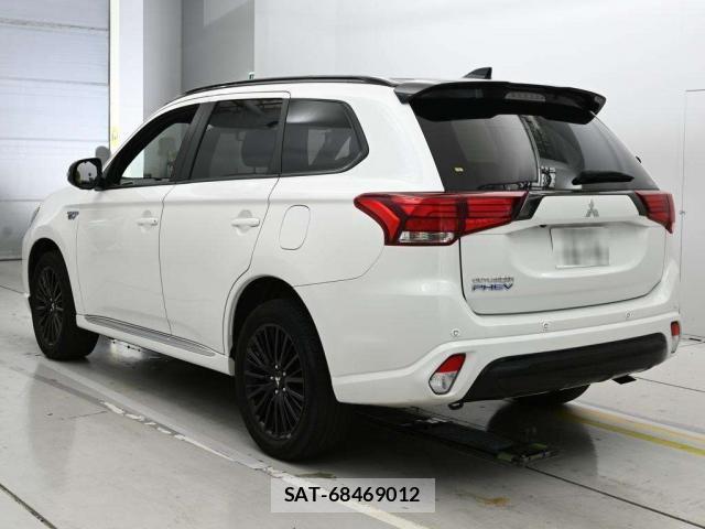 Mitsubishi OUTLANDER PHEV 2021-02 8648969-1
