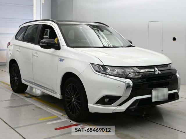 Mitsubishi OUTLANDER PHEV 2021-02 8648969-10