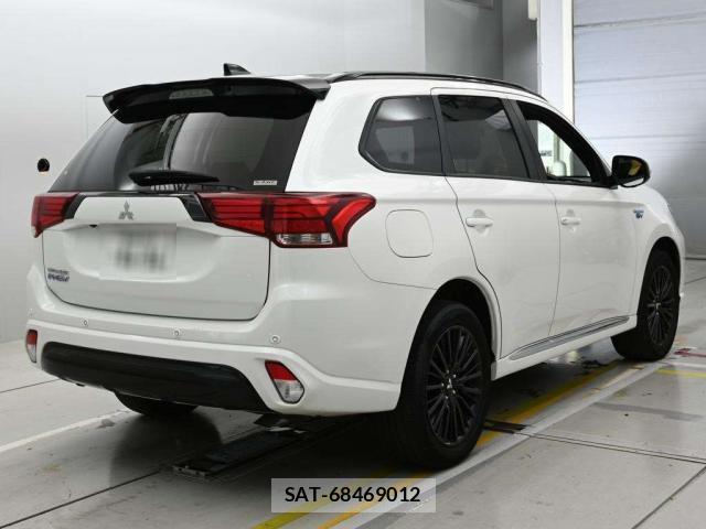 Mitsubishi OUTLANDER PHEV 2021-02 8648969-11
