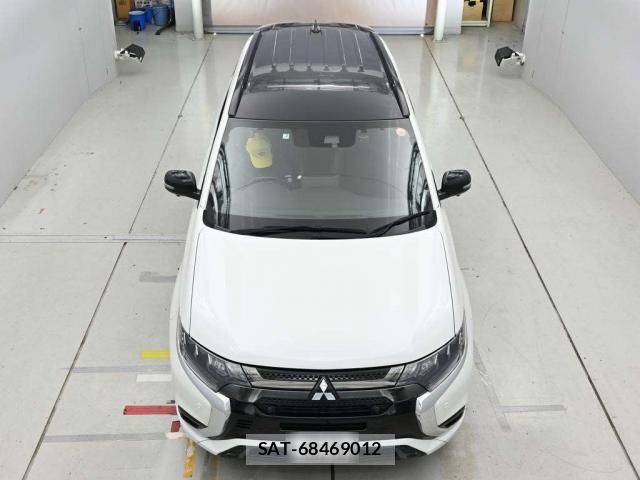 Mitsubishi OUTLANDER PHEV 2021-02 8648969-9