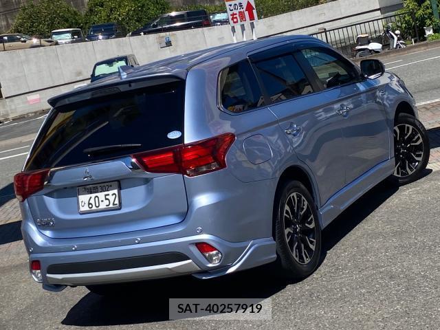 Mitsubishi OUTLANDER PHEV 2016-02 8651026-3