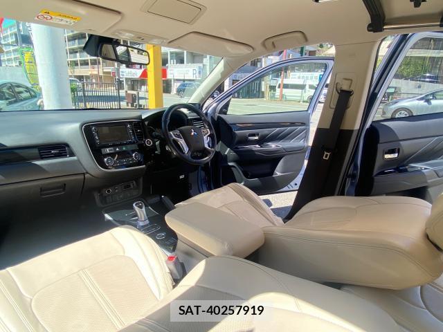 Mitsubishi OUTLANDER PHEV 2016-02 8651026-5