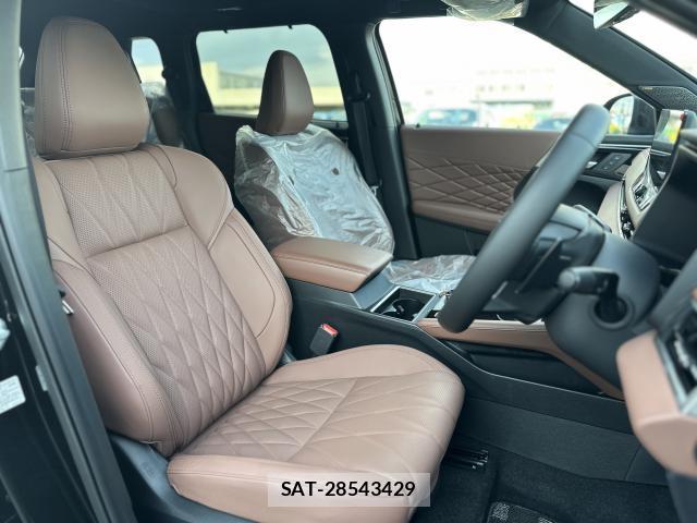 Mitsubishi OUTLANDER PHEV 2025-03 8651164-13