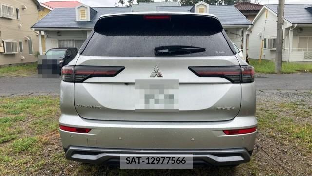 Mitsubishi OUTLANDER PHEV 2024-11 8651385-1
