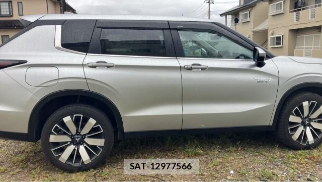 Mitsubishi OUTLANDER PHEV 2024-11 8651385-10