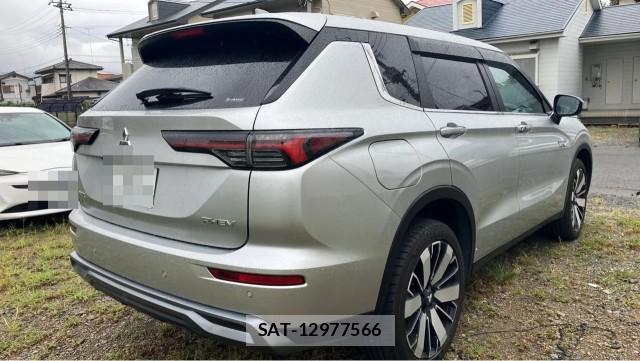 Mitsubishi OUTLANDER PHEV 2024-11 8651385-12