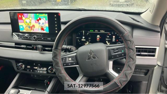 Mitsubishi OUTLANDER PHEV 2024-11 8651385-16