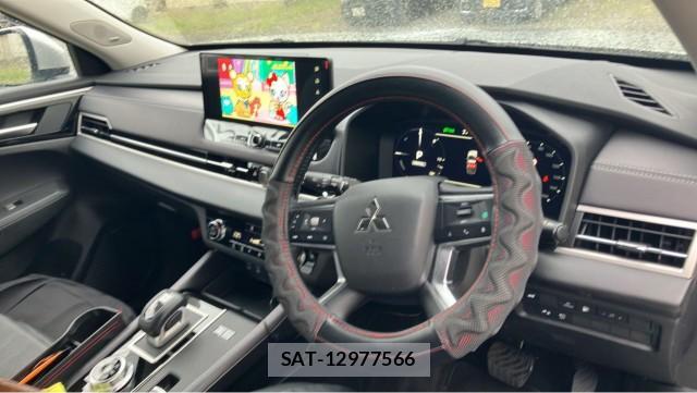 Mitsubishi OUTLANDER PHEV 2024-11 8651385-2