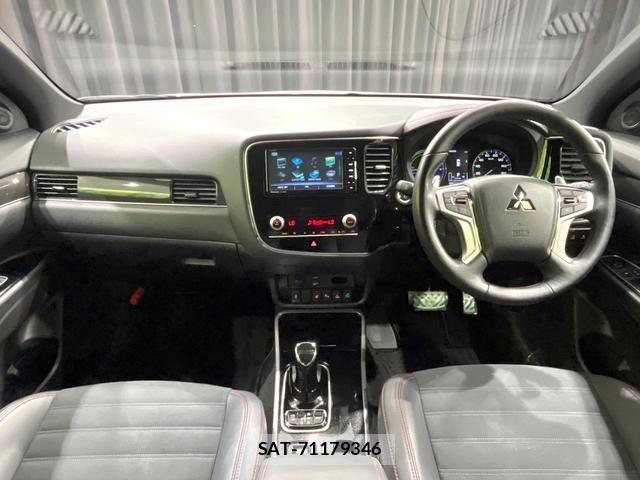 Mitsubishi OUTLANDER PHEV 2021-09 8652282-1