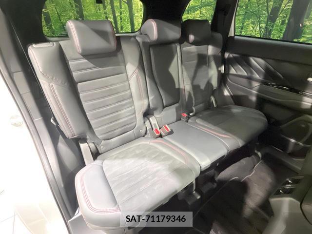 Mitsubishi OUTLANDER PHEV 2021-09 8652282-8