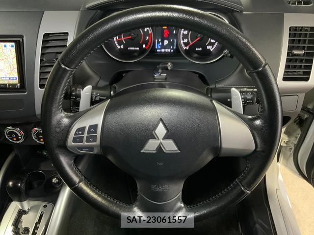 Mitsubishi OUTLANDER 2012-02 8652723-12