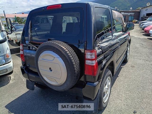 Mitsubishi PAJERO MINI 2004-03 8652472-4