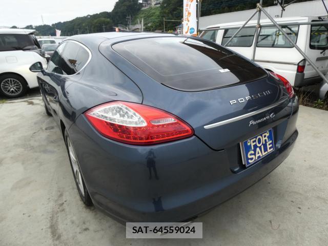 Porsche PANAMERA 2009-10 8646995-1
