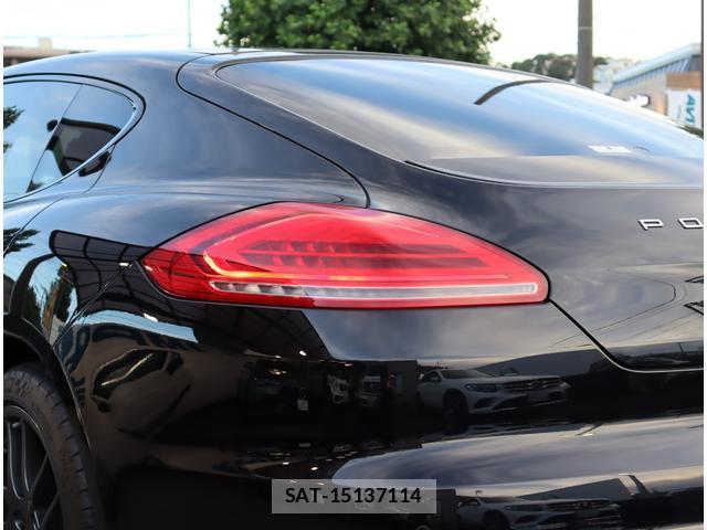 Porsche PANAMERA 2016-08 8647962-3