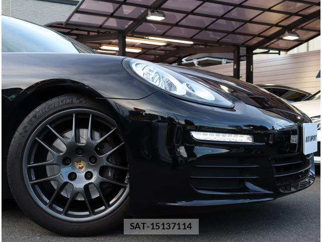 Porsche PANAMERA 2016-08 8647962-4