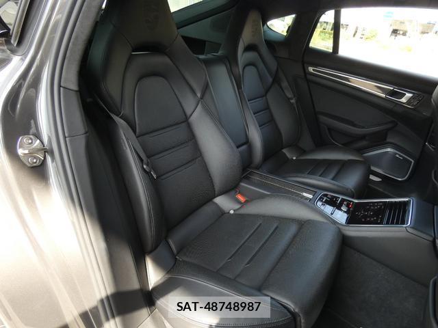 Porsche PANAMERA 2018-01 8647964-16