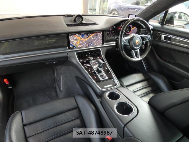 Porsche PANAMERA 2018-01 8647964-4