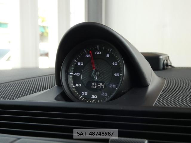 Porsche PANAMERA 2018-01 8647964-6