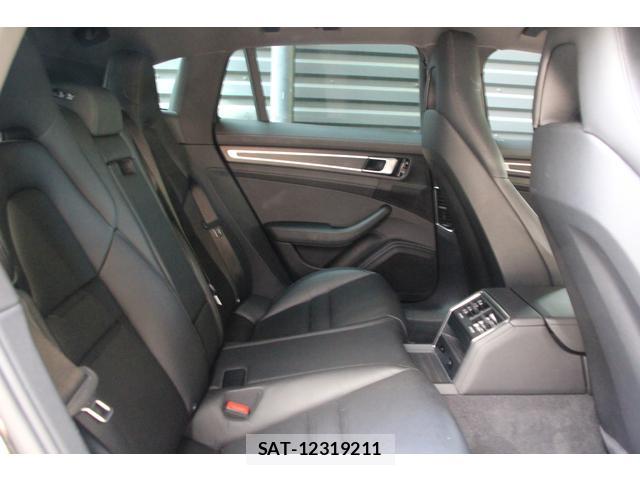 Porsche PANAMERA 2019-12 8649146-18