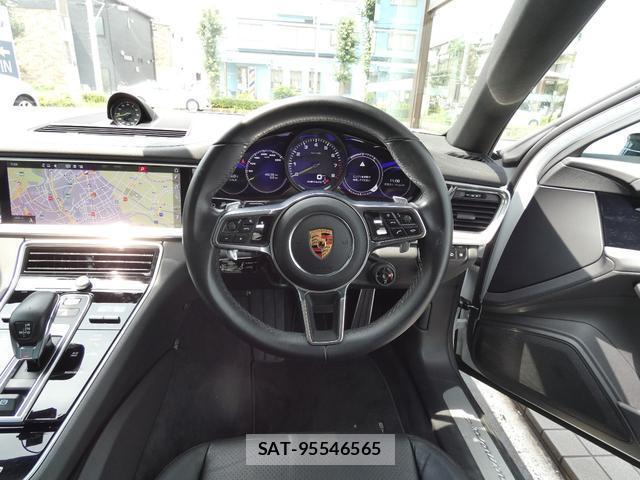 Porsche PANAMERA 2018-12 8653339-3