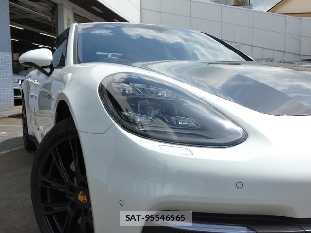 Porsche PANAMERA 2018-12 8653339-4