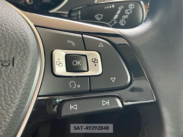 VolksWagen PASSAT VARIANT 2016-03 8653007-17