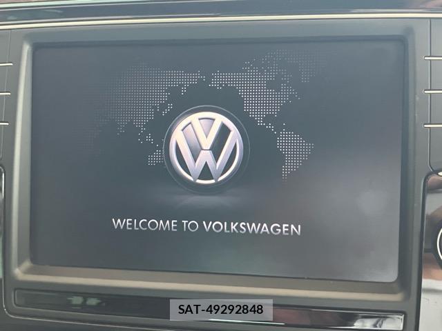 VolksWagen PASSAT VARIANT 2016-03 8653007-9
