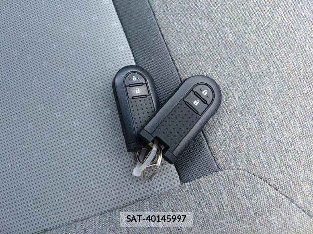 Toyota PASSO 2021-08 8647565-14